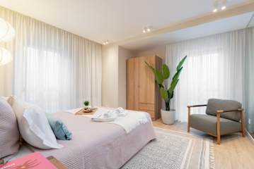 Stylish & Spacious Flat near the Beach by HostWise photo 3
