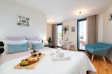 Stylish Studio in Porto Downtown by HostWise