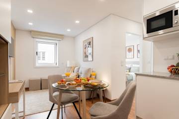 HostWise - Elegant & Stylish Flat photo 3