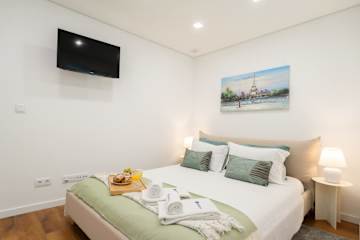 Cozy Studio near the Beach by HostWise