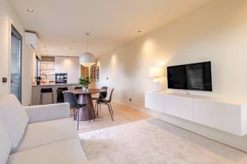 Stylish Flat with Terrace & Garage by HostWise photo 2