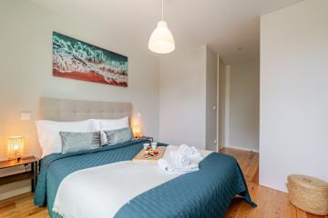 HostWise – Modern & Cozy Flat | Near the Beach photo 2