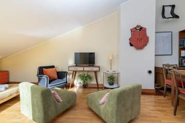 HostWise - Seaside Beach Flat