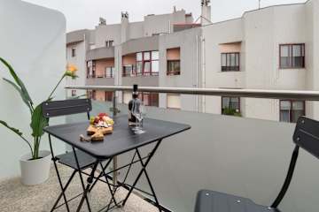 Cozy Studio w/ Balcony & Garage by HostWise photo 3