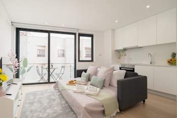 Cozy Studio w/ Balcony & Garage by HostWise photo 2