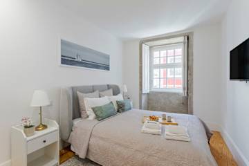Modern & Trendy Flat by HostWise photo 2