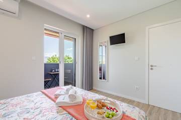 HostWise – Douro Villa - Suite Almeida Garrett photo 3