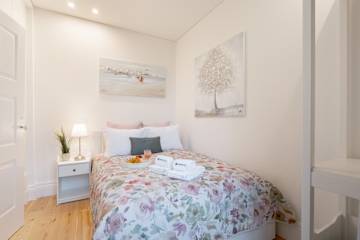 Stylish & Cozy Flat by Host Wise photo 2