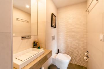 Luxurious Decor Studio | Clérigos by HostWise photo 5