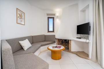 Sunny Flat with a Balcony & Pool by HostWise photo 5