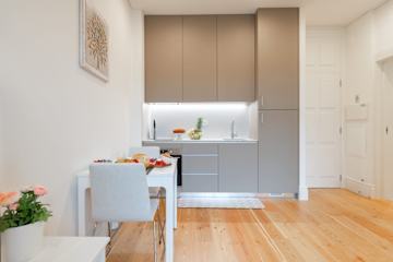 Bright Flat w/ Balcony by Host Wise photo 2