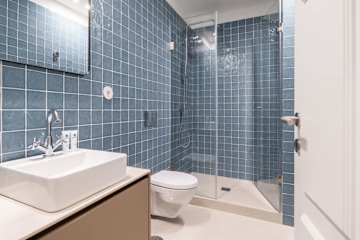 Bright Flat w/ Balcony by Host Wise photo 5