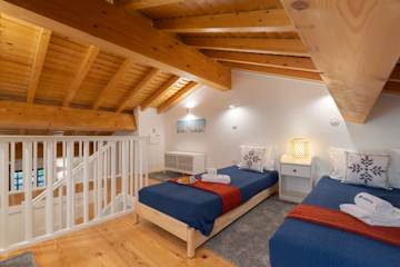Stylish & Modern Flat by HostWise photo 3