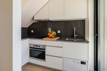 Stylish Flat w/ Balcony by HostWise photo 4