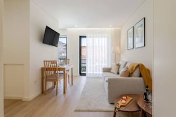Stylish Flat w/ Balcony by HostWise photo 3