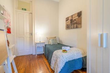 Sunny Sweet Flat | City center by HostWise