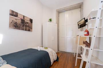 Sunny Sweet Flat | City center by HostWise photo 5