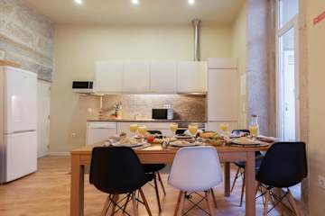 Private Spacious Room | Terrace by HostWise photo 3
