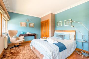 Classic Villa w/ Gym & Pool Access by HostWise photo 5