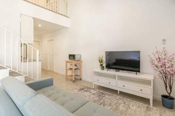 Charming Mezzanine Studio by HostWise photo 4