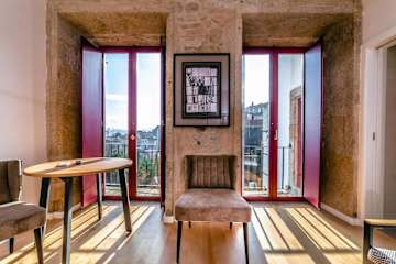 Designer Building Stay Near Clérigos by HostWise photo 4