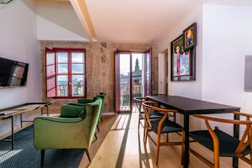 Designer Building Stay Near Clérigos by HostWise photo 2