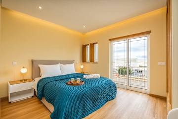 Deluxe House | Terrace & BBC by HostWise photo 5