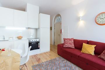 HostWise | Flat w/ Jacuzzi & Terrace