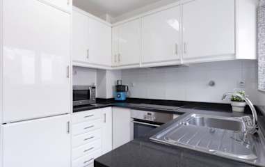 Deluxe Modern Flat w/ Balcony by HostWise photo 5