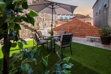 Elegant Sunny Apartment | Terrace by HostWise photo 2