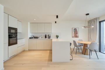 Premium Flat w/ Balcony & Pool by HostWise photo 2