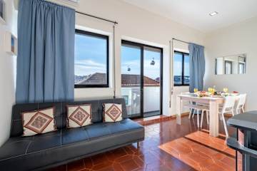 Magnificent Sunny Flat | Douro River by HostWise