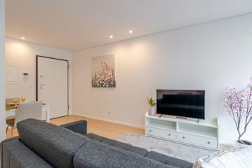 Stylish Studios w/ Balcony & Parking by HostWise photo 4