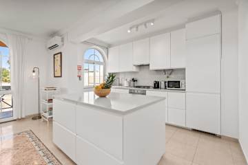 Elegant Flat with Pool & Balcony by HostWise photo 5