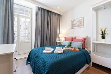 Jacuzzi Retreat in Heart of Porto by HostWise photo 2