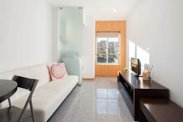 Bright Paranhos Hideaway near Metro by HostWise photo 2