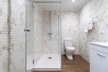 Bright & Spacious Flat in Porto by HostWise photo 5