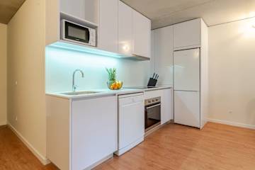 Lovely & Bright Flat by HostWise photo 5