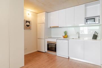 Premium Apartment with Garage by HostWise photo 4