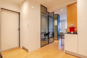 Stylish Flat with Workspace & Garage by HostWise photo 5