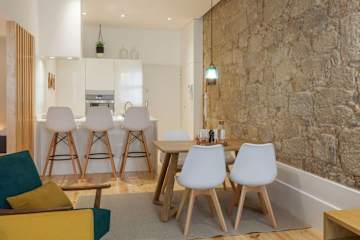Historic Charm Flats for 10 by HostWise photo 2