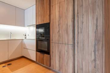 Premium Apartment w/ Garage & Balcony by HostWise photo 4