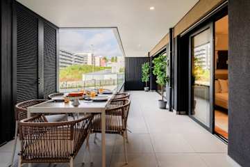 Premium Apartment w/ Garage & Balcony by HostWise photo 2