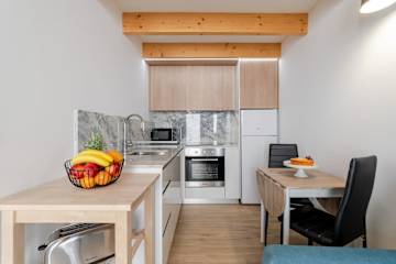 Authentic Studio 9 with Terrace by HostWise photo 4