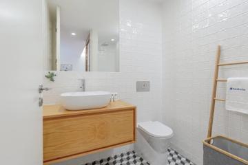 Lovely & Centre Flat with Terrace by HostWise photo 5