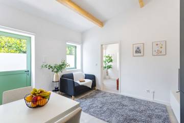 Bright Flat | Romantic Escape by HostWise photo 3