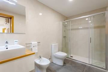 Modern & Central Flat w/ Garage by HostWise photo 5