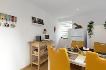 Central Porto 2BR Apt w/ Sofa Bed by HostWise photo 3