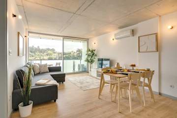 Premium Flat w/ Balcony, Pool & Garage by HostWise photo 3