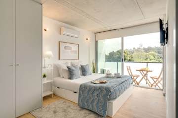 Premium Flat w/ Balcony, Pool & Garage by HostWise photo 2